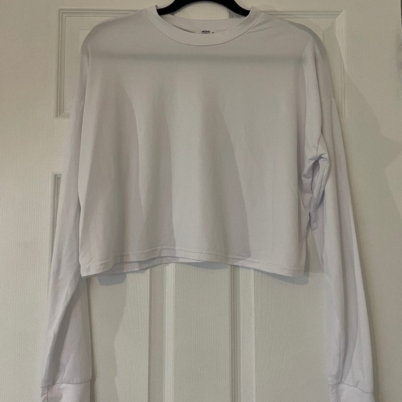 Long Sleeved Crop Top - Picture 1 of 3